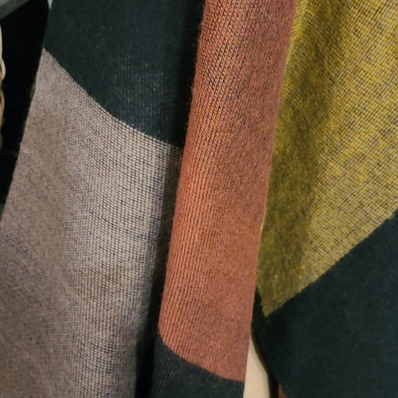 EARTH TONE CAPE NEW WITHOUT TAG. - Picture 3 of 14